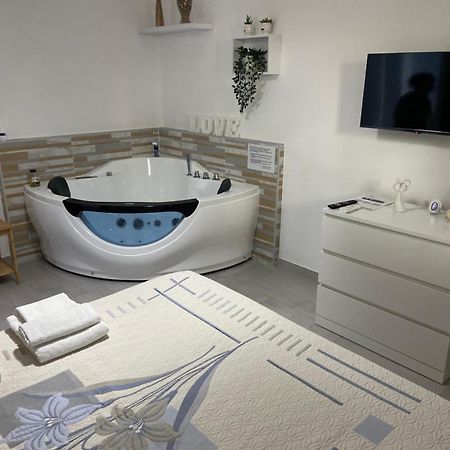 La Chicca Sul Mare Villa Bari Exteriör bild